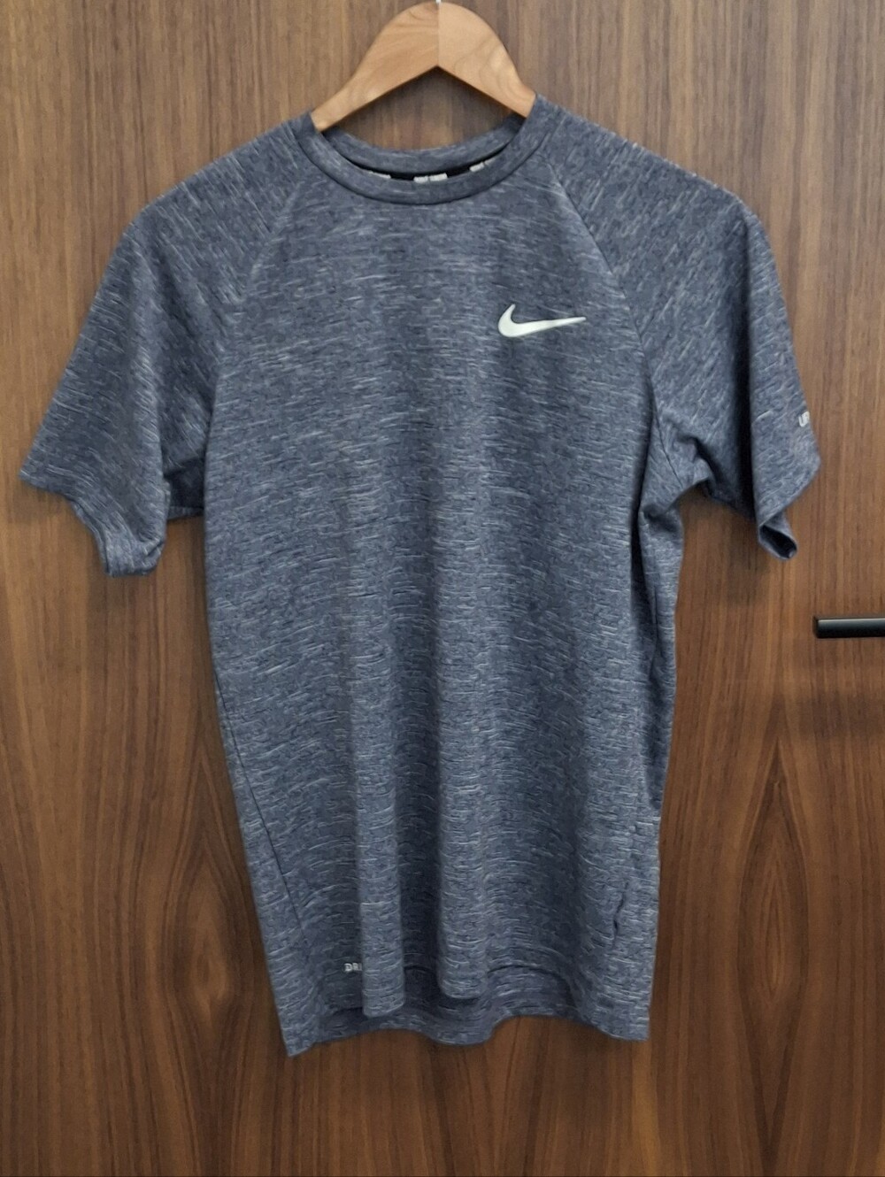 NIKE SWIM DRI-FIT UPF 40+ SS T-Shirt Sz S